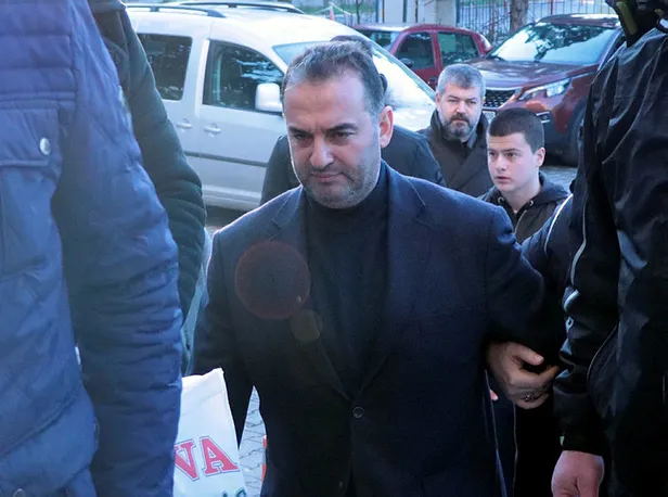 Yalova zimmete para geçirme skandalı ile çalkalanıyor! CHP'li Başkan Vefa Salman'ın yardımcısı adliyede!-1