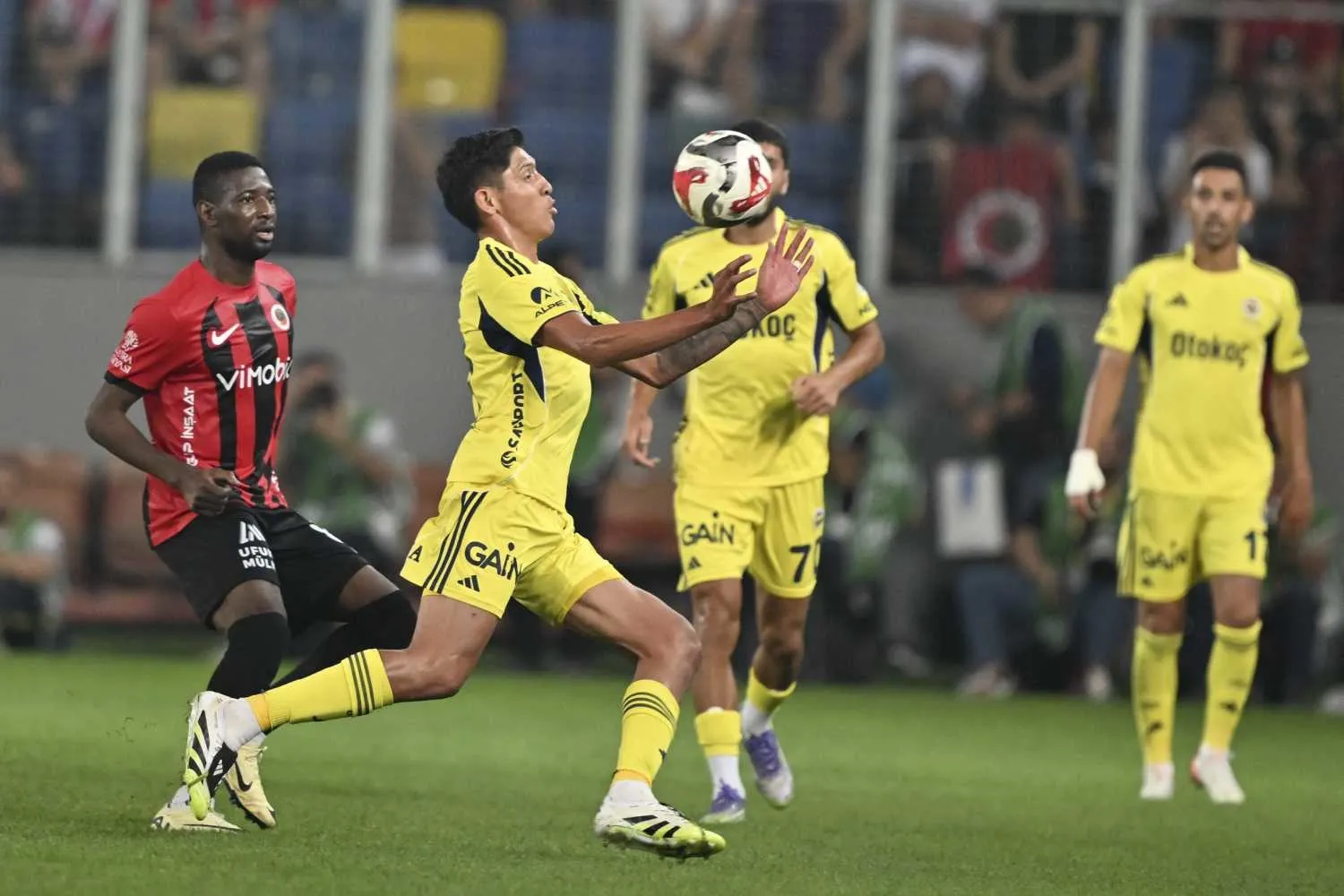 Fenerbahçe'den Galatasaray transfer çalımı: Forvete Omar Marmoush - 3