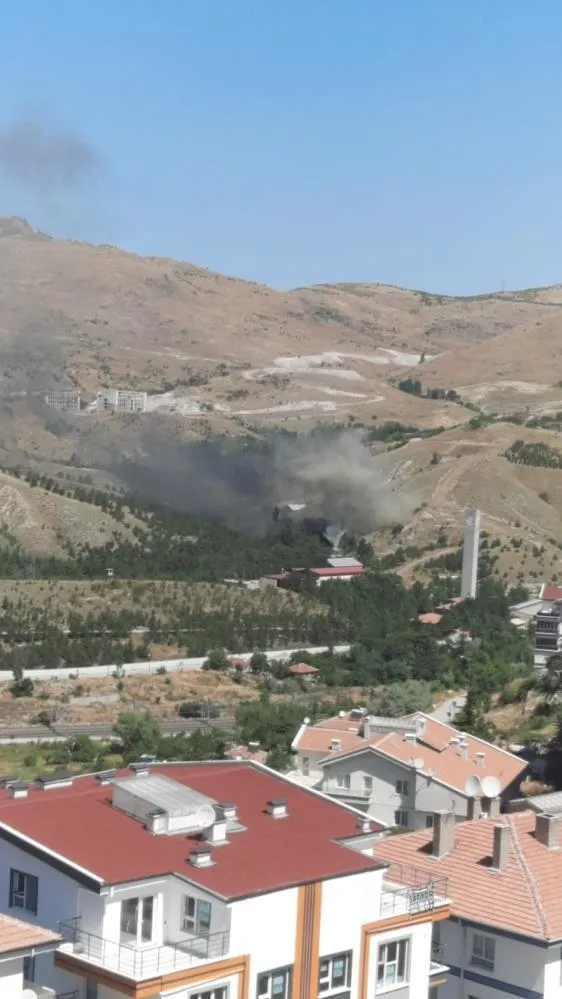 son-dakika-ankara-kayasta-mke-fabrikasinda-patlama-1689670311581.jpeg