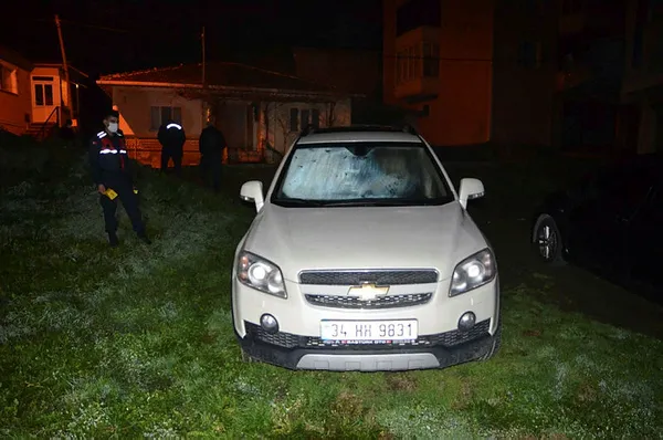 park-halindeki-cipi-kursunlayan-2-supheliyi-jasat-yakaladi-1614351123831.jpg Park halindeki cipi kurşunlayan 2 şüpheliyi JASAT yakaladı-5