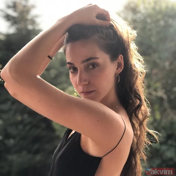 Üç Kız Kardeş'in Derya'sı Melisa Berberoğlu’nun ‘huysuz ve tatlı’ dediği annesine bakın! Gören dilini ısırdı herkes hayran kaldı - 1