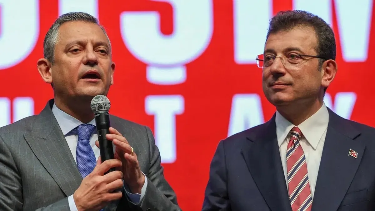 ozgur-ozel-yeni-partide-azinliga-dustu-silivri-gudumlu-dilek-imamoglu-operasyonu-hem-kavga-hem-siyasi-eyyamcil-1786518653042.jpeg Özgür Özel YENİ Parti'de azınlığa düştü! Silivri güdümlü "Dilek İmamoğlu" operasyonu: Hem kavga hem siyasi eyyamcılık-5