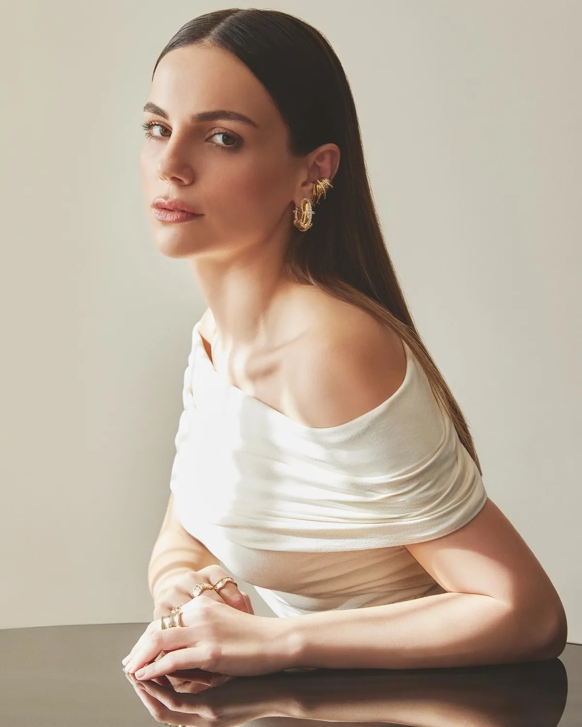 yagmur-tanrisevsinden-erkeklere-altin-tuyo-mizah-duygusu-onemli-1777009732963.jpg Yağmur Tanrısevsin'den ezber bozan aşk reçetesi! Erkeklere altın tüyo: "Bizim kalbimize giden yol…"-6