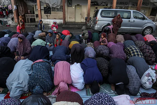 Gazze’de buruk bayram! Refah, Deyr El Balah, Cibaliye… Filistinliler bombardıman altında bayramı kutluyor - 6