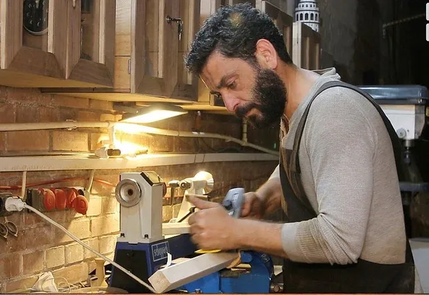 cakirbeylilerin-hircin-cocugu-edhonun-alpaslani-yunus-emre-yildirimer-ters-kose-yapti-yasini-duyan-inanamiyor-1626549800673.jpeg Çakırbeyliler'in en hırçını! EDHO'nun Alpaslan'ı Yunus Emre Yıldırımer hayrete düşürdü! Yaşını duyanın ağzı açık kalıyor-5