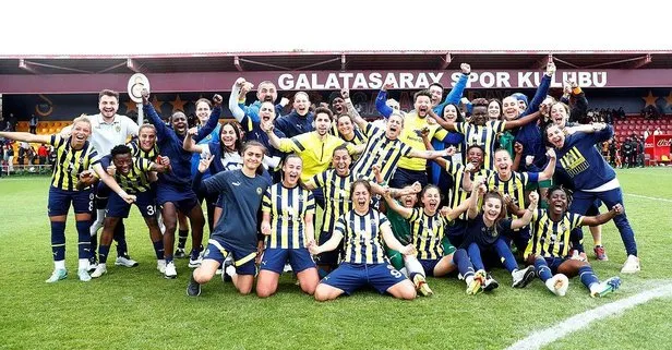 Fenerbahçe Galatasaray’ı eledi ve kadın futbol liginde finale çıktı!
