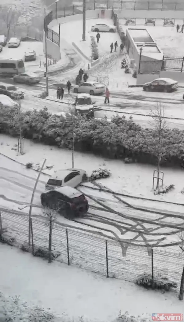 Sarıyer Maden Mahallesi'nde Yaşanan Kazada Yokuştan İnen Kamyonet Kaydı. Yan Dönen Araç Güçlükle Durabildi. Kağıthane Hamidiye Mahallesi'nde Yaşanan Bir Diğer...