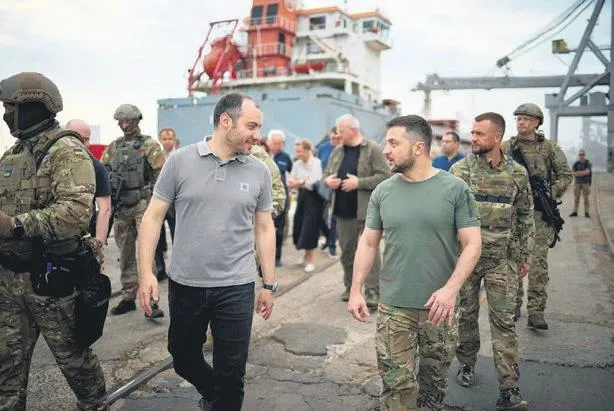 marmariste-yine-orman-yangini-cikti-yogun-ugraslarla-kontrol-altina-alindi-1659134652082.jpeg Marmaris'te yine orman yangını çıktı! Yoğun uğraşlarla kontrol altına alındı-8