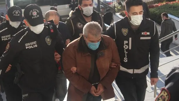 Pitbull çetesi ve Dağlı Kardeşler'e operasyon! Kılıç, bıçak, pompalı tüfek...