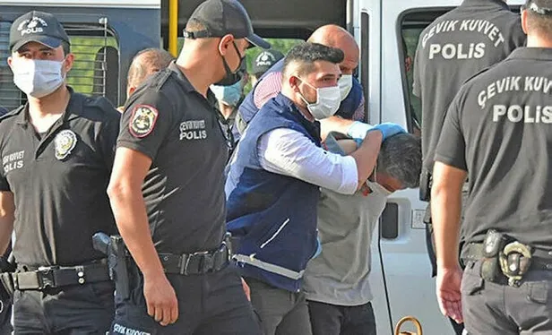 konyada-ayni-aileden-7-kisiyi-olduren-mehmet-altun-7-kez-agirlastirilmis-muebbet-cezasina-carptirildi-1668701239477.jpeg Konya'da aynı aileden 7 kişiyi öldüren Mehmet Altun 7 kez ağırlaştırılmış müebbet cezasına çarptırıldı-2