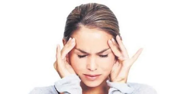 Dayanılmaz ağrılara yol açan migren sıcak yaz aylarında daha sık görünüyor!