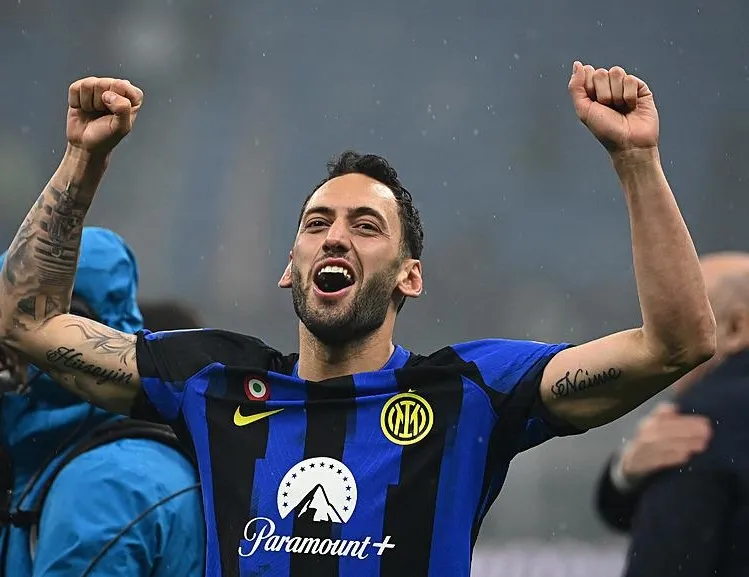 Hakan: Boş boş konuşuyorlar