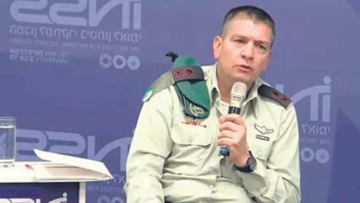 İstihbarat şefi istifa etti