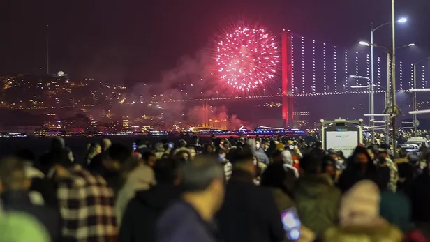 son-dakika-koronavirus-bilim-kurulu-toplandi-gundem-artan-vaka-sayisi-ve-omicron-varyanti-1641396361925.jpeg Son dakika: Koronavirüs Bilim Kurulu sona erdi! Pozitif vakaların karantina süresi 7 gün olarak belirlendi-8