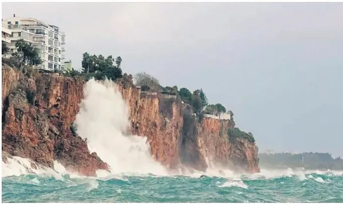 sifre-simpsonlar-bir-bolumde-de-dolarin-yerine-sanal-paraya-gecilecegi-islendi-1704245646025.jpeg Şifre Simpsonlar! Bir bölümde de doların yerine sanal paraya geçileceği işlendi-10