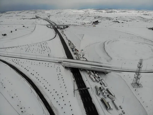 son-dakika-kuzey-marmara-otoyolo-isletmecisine-68-milyon-lira-ceza-otoyol-gecis-ucretleri-iade-edildi-1643611748129.jpg SON DAKİKA: Kuzey Marmara Otoyolo işletmecisine 6,8 milyon lira ceza! Otoyol geçiş ücretleri iade edildi-3