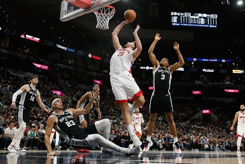 Cedi Osman Alperen Şengün’ü uzatmada üzdü