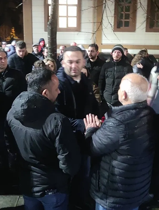 tacizci-chpli-gorele-belediye-baskani-dede-hakkinda-iddianame-tamam-4-yila-kadar-hapsi-istendi-1771968567436.jpeg Tacizci CHP'li Görele Belediye Başkanı Dede hakkında iddianame tamam: 3 yıla kadar hapsi istendi-4