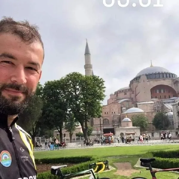 Arnavutköy'de taksinin çarptığı bisikletli Murat Albayrak'tan acı haber geldi!-5