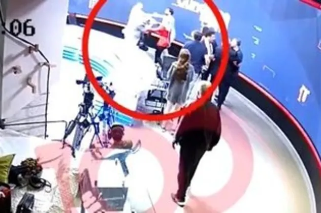 Demokrat Partili Cemal Enginyurt'un gazeteci Latif Şimşek'e saldıran koruması katil çıktı!