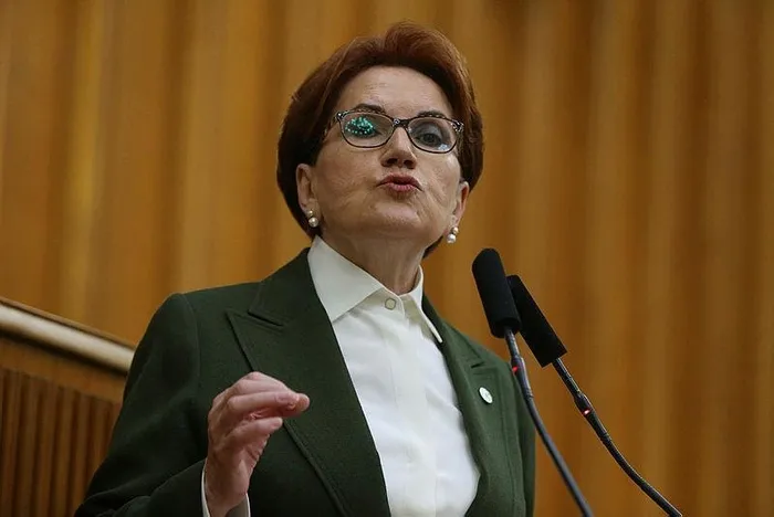 meral-aksener-yine-chpye-salladi-yuzde-60-saksakcilarinin-kola-kutusu-meraklilarinin-keyfi-yerinde-1700643489431.jpeg Tacize ve akçeli işlere girmedi... Meral Akşener yine CHP'ye salladı: Kola kutusu meraklılarının keyfi yerinde... Durmuş Yılmaz'dan olay sözler!-5