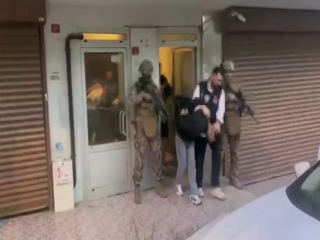 1780908474466.jpeg İstanbul'da 3 milyonluk rehine operasyonu: Şüpheliler tutuklandı-3