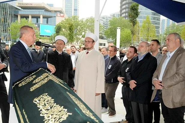 Gazeteci-yazar Engin Ardıç'a veda: Başkan Erdoğan cenaze törenine katıldı-3
