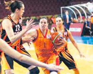 Dişi Aslanlar 67-56 yenildi