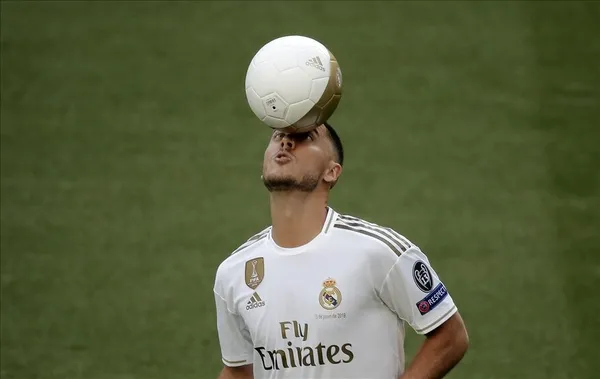 kafa-carpismasinda-fazla-degisiklik-kurali-dunya-kulupler-kupasinda-denenecek-1610114390762.jpg Kafa çarpışmasında fazla değişiklik kuralı Dünya Kulüpler Kupası'nda denenecek-2