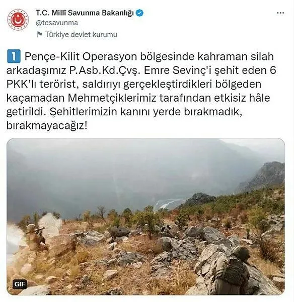 sehit-astsubay-emre-sevincin-duygulandiran-goruntuleri-ortaya-cikti-iste-zeybek-oynadigi-anlar-1668222479452.jpeg Şehit Astsubay Emre Sevinç'in duygulandıran görüntüleri ortaya çıktı! İşte zeybek oynadığı anlar-4
