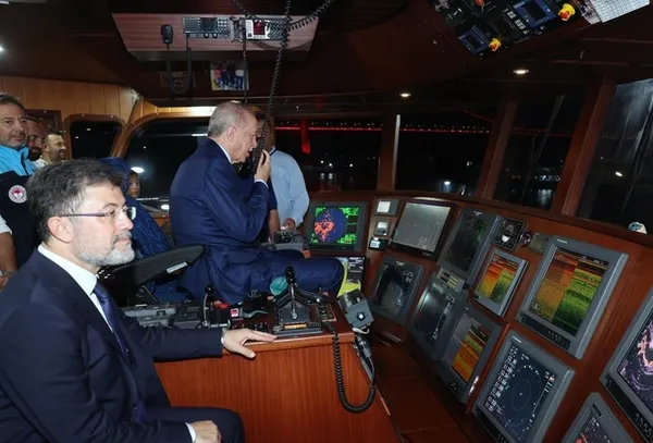 baskan-erdogan-av-sezonunu-acan-balikcilara-telsizden-seslendi-bol-bereketli-olsun-insallah-1693526929680.jpeg Başkan Erdoğan av sezonunu açan balıkçılara telsizden seslendi: "Bol bereketli olsun inşallah"-2