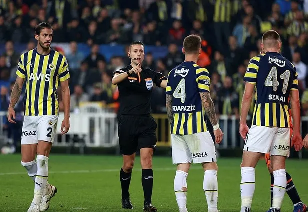 fenerbahce-basaksehir-karsilasmasindaki-tartismali-penalti-kararini-erman-toroglu-degerlendirdi-bunlar-futbolu-1666473566910.jpeg