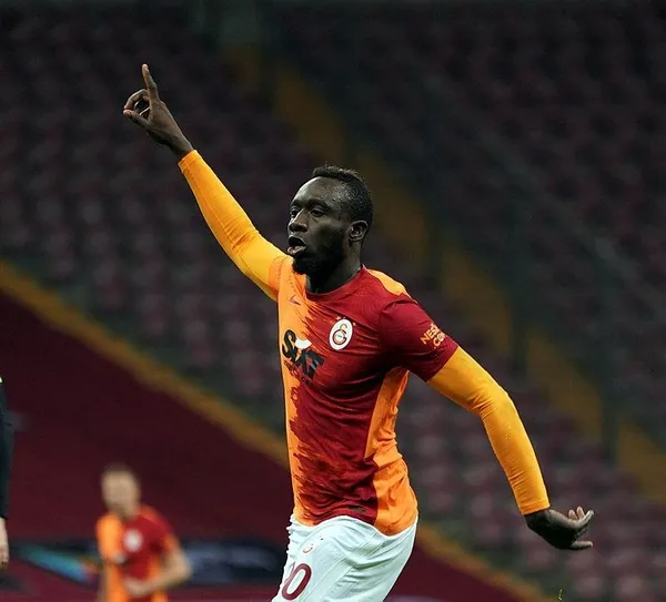 Galatasaray Gomis’in yerini bir türlü dolduramadı! 25 milyon çöpe gitti