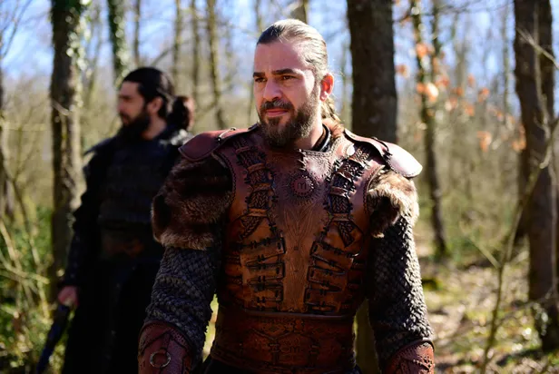 ertugrul-bey-icin-heyecan-dorukta-herkes-engin-altan-duzyatani-bekliyordu-ancak-son-anda-1592409415485.jpg Ertuğrul Bey için heyecan dorukta: Herkes Engin Altan Düzyatan'ı bekliyordu! Ancak son anda...-4