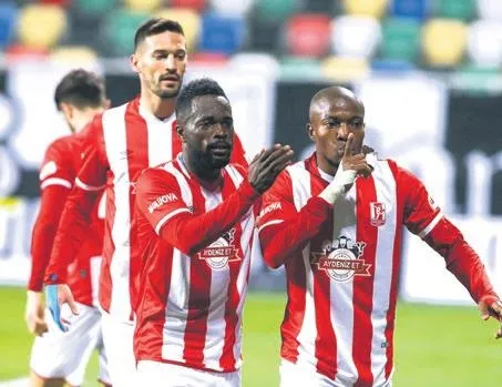 Balıkesirspor Altay’ı avladı