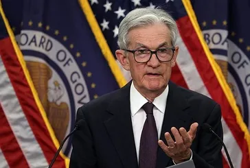 Trump'tan Fed Başkanı Powell'a faiz bombası: "Gerçekten hükümetteki en aptal ve en yıkıcı kişilerden biri"