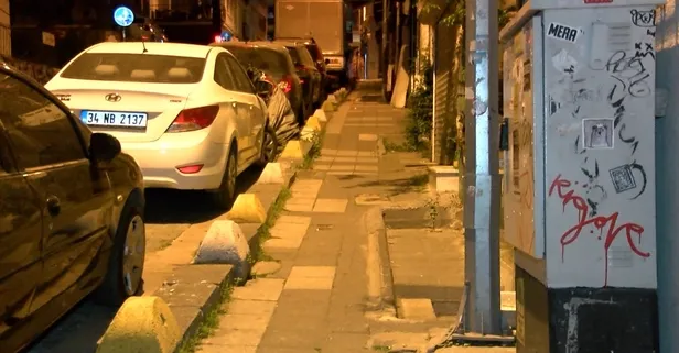 Son dakika: Kadıköy'de 8 yerinden bıçaklandı yoldan geçen taksici imdadına yetişti!