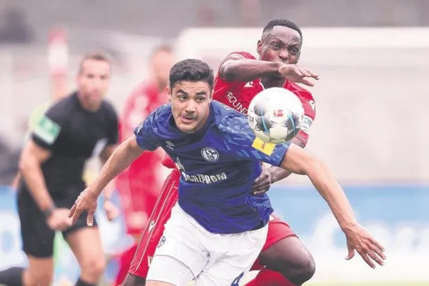 trabzonspor-dunyanin-en-iyi-tac-antrenoru-thomas-gronnemark-ile-anlasti-1658533005533.jpeg Trabzonspor dünyanın en iyi taç antrenörü Thomas Gronnemark ile anlaştı-8