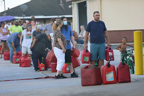 Son dakika: ABD'de Ida Kasırgası'nın şiddeti büyüyor! Stoklar tükendi, uzun kuyruklar oluştu...-10