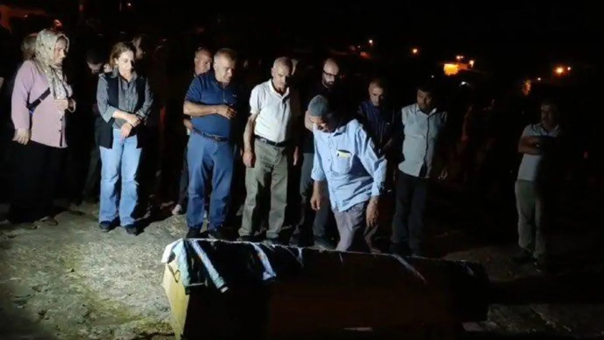 Terörün siyasi ayağı DEM! Mardin Milletvekili Saliha Aydeniz terörist cenazesine katıldı