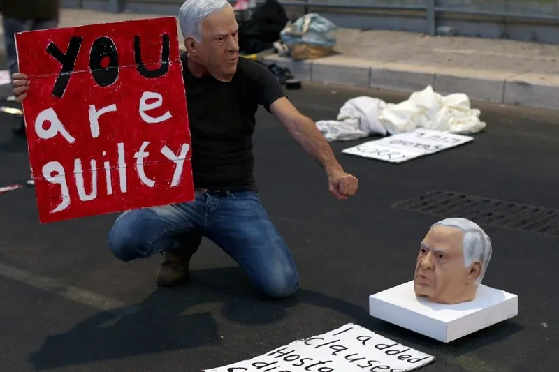 İsrail basını Netanyahu’yu yerden yere vurdu! Haaretz yazarından sert sözler: Yalan ve ölüm tarikatını yöneten alçak mesih-4