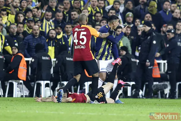 Fenerbahçe - Galatasaray derbisinde dikkat çeken kareler! O hareket damga vurdu... - 45