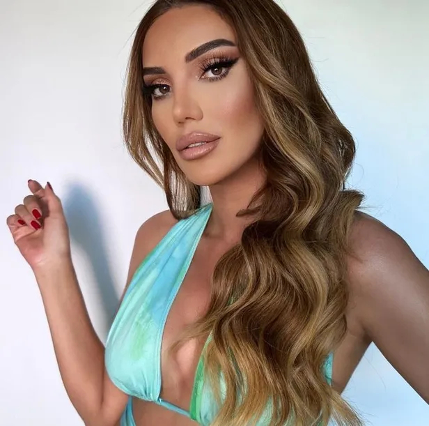 dilan-polatin-kardesi-sila-dogu-kimdir-nereli-kac-yasinda-sila-dogu-tutuklandi-mi-neden-gozaltina-alindi-1696092652354.jpg Dilan Polat'ın kardeşi Sıla Doğu kimdir, nereli, kaç yaşında? Sıla Doğu tutuklandı mı, neden gözaltına alındı? Çektiği video şoke etti...-3