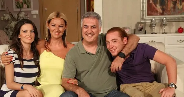 hayal-kahraman-ozalp-kimdir-cocuklar-duymasinin-duygusu-hayal-kahraman-kac-yasinda-nereli-1610538628870.jpg Hayal Kahraman Özalp kimdir? Çocuklar Duymasın'ın Duygu'su Hayal Kahraman kaç yaşında, nereli?-4