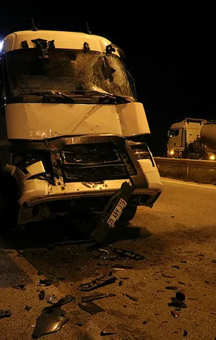 Kapıkule yolunda 2 tır çarpıştı: 1 yaralı