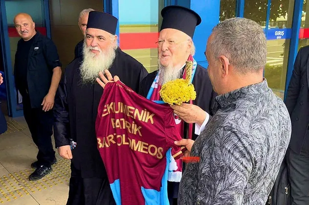 Patrik Dmitri Bartholomeos'un ekümeniklik iddiasına flaş yanıt: Ekümenik vasfı da dayanağı da yok