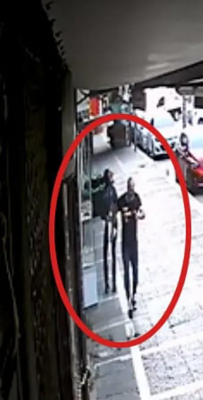 izmir-bucada-30-yillik-kuyumcu-kezzpli-saldiri-sonucu-sol-gozunu-kaybetti-1631280886498.jpg İzmir Buca'da 30 yıllık kuyumcu kezzaplı saldırı sonucu sol gözünü kaybetti-6