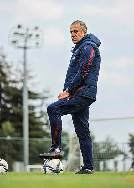 trabzonsporun-basarili-teknik-direktoru-abdullah-avcidan-taraftara-cagri-1637266182185.jpeg Trabzonspor'un başarılı Teknik Direktörü Abdullah Avcı'dan taraftara çağrı-2