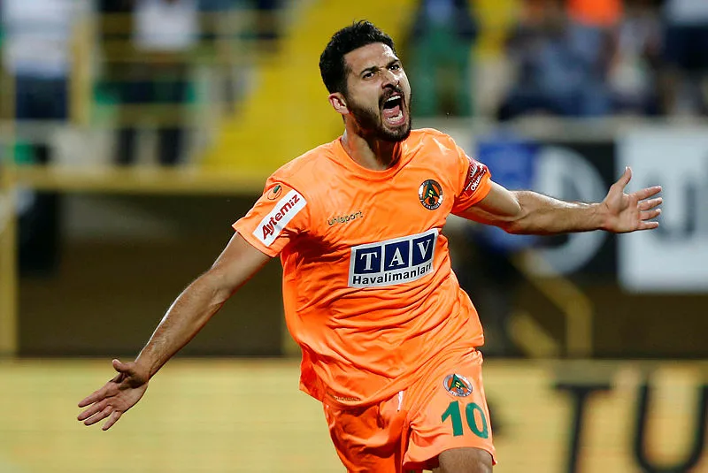 Emre Akbaba Başakşehir'le imzalıyor - 4
