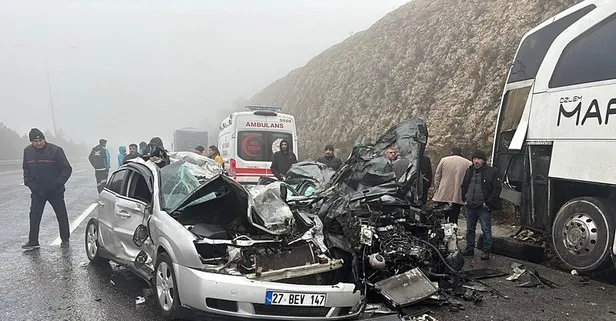 Gaziantep - Şanlıurfa yolunda zincirleme kaza: 2 kişi hayatını kaybetti çok sayıda yaralı var
